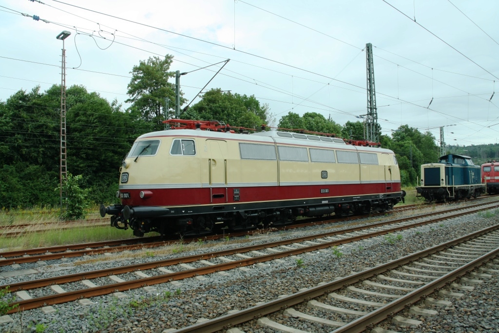 230701 031 Altenbeken Bf DBM E03 001 ausgestellt